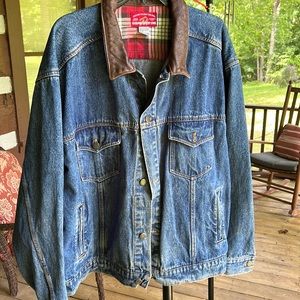 Vintage Marlboro country store Jean jacket